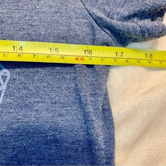 Zoe + Liv Boho Elephant T-Shirt Medium Blue White Elephant Tribal Rayon 🐘 - Picture 11 of 12